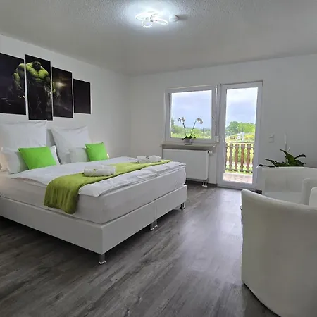 Happy Homes Fun - Up To 8 - Kueche - W-lan - Netflix - Ps5 - Badewanne Altenstadt (Hessen)
