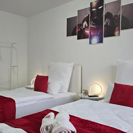 Happy Homes Fun - Up To 8 - Kueche - W-lan - Netflix - Ps5 - Badewanne Altenstadt (Hessen)