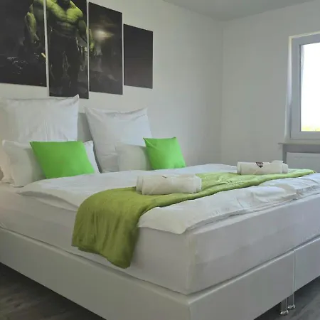Happy Homes Fun - Up To 8 - Kueche - W-lan - Netflix - Ps5 - Badewanne * Altenstadt (Hessen)