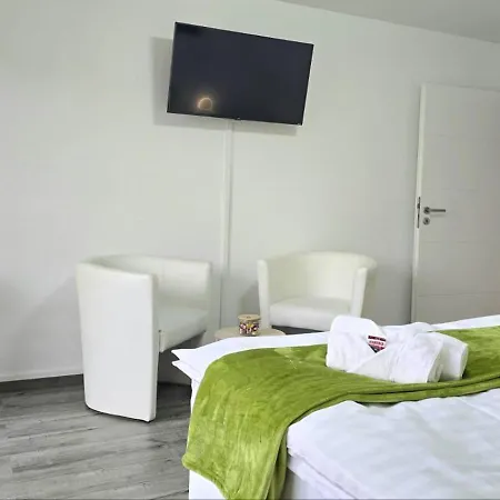 Happy Homes Fun - Up To 8 - Kueche - W-lan - Netflix - Ps5 - Badewanne Altenstadt (Hessen)