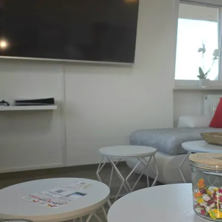 Happy Homes Fun - Up To 8 - Kueche - W-lan - Netflix - Ps5 - Badewanne Apartment