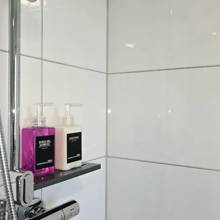 Apartment Happy Homes Fun - Up To 8 - Kueche - W-lan - Netflix - Ps5 - Badewanne *